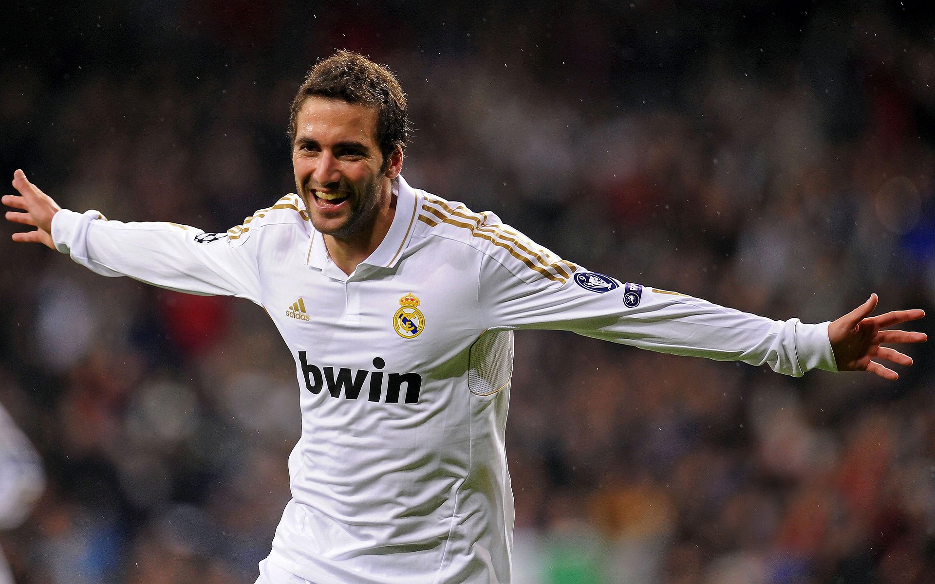 “武汉马拉松：速度与耐力的巅峰对决！”