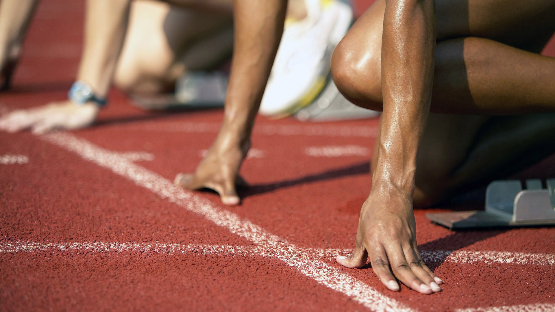 凯莉·麦基翁女子200米仰泳决赛精彩亮相，美国游泳麦基翁